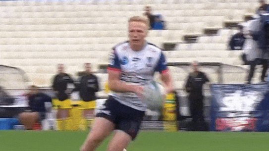 Carter Gordon cutout pass.