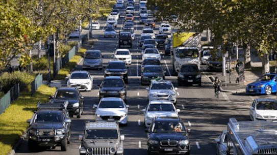 Traffic on Punt Road, South Yarra train station gif