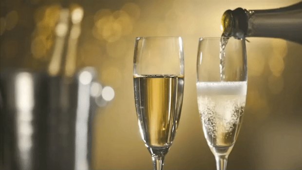 How to put the fizz into flat champagne