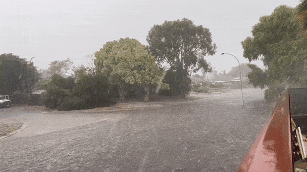 Over 100 millimetres of rain in under an hour in unprecedented Perth storm