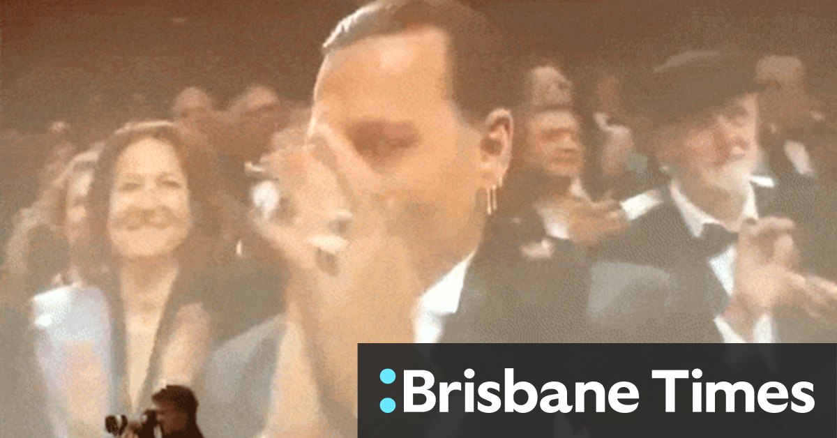 Johnny Depp receives standing ovation at Cannes opening gala - Vimarsana News