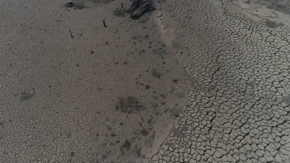 Drone vision of Lake Burrendong in the central-west region of NSW in January 2020 when water levels fell to a couple of per cent of capacity.