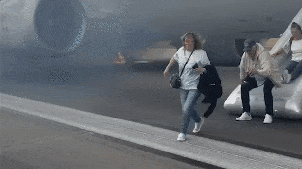 Plane evacuation, Denver
