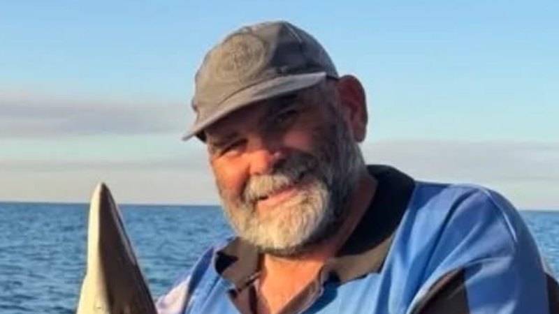 Well-known skipper dead after boat flipped by wave at Mooloolaba