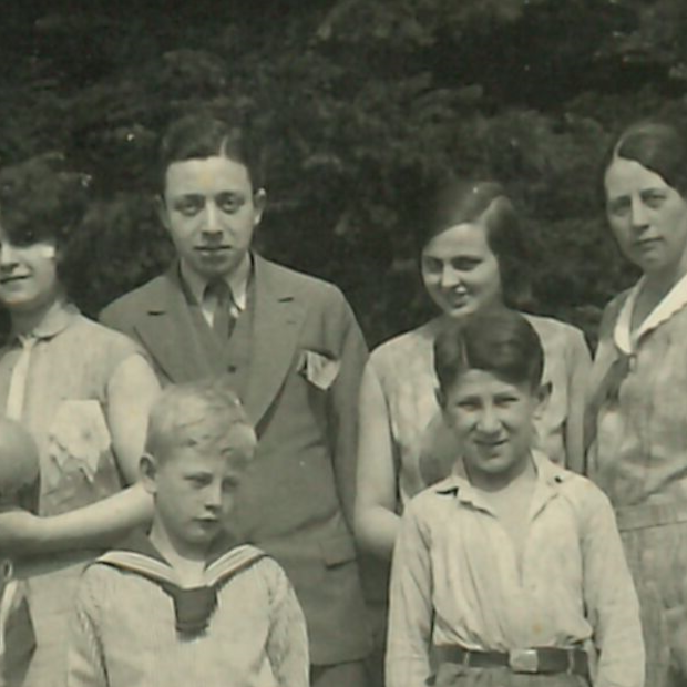 Eddie Jaku (front right) with members of his extended family, 1932. He would be the only one to survive the Holocaust. 