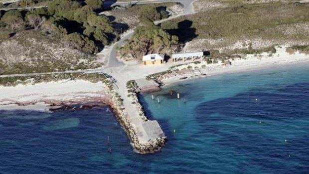 Collapsed Rottnest jetty due for rebuild over 'structural integrity'