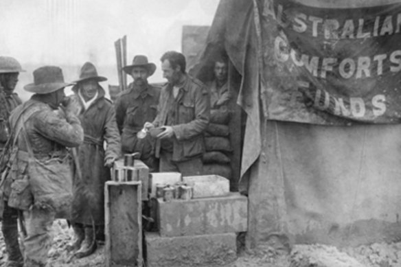 Diggers drinking coffee at an Australian Comfort Funds stall. 