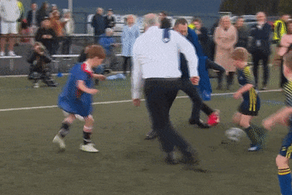 Scott Morrison collides with Luca Fauvette.