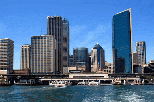 There has been development around Circular Quay, but the Cahill Expressway remains the same.