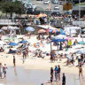 Sydneysiders flock to the beach as temperature hits 30 degrees