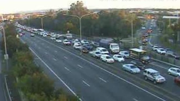 Northbound delays in Rochedale about 5.15pm as a result of the Underwood crash.