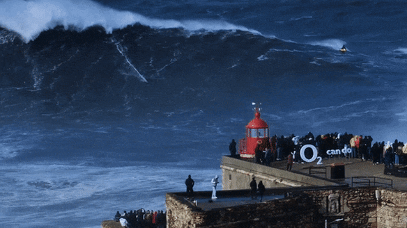 Sebastian Steudtner surfs a potential new world record wave.