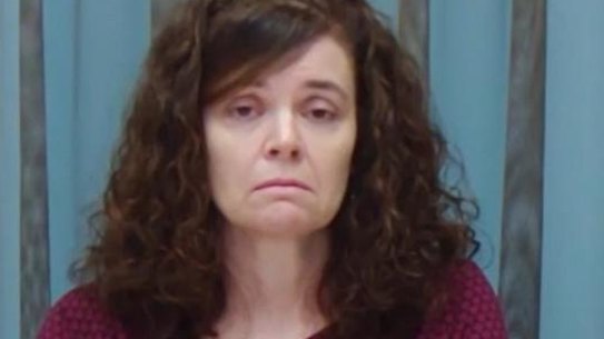 Managing scientist Cathie Allen giving evidence to Queensland’s DNA lab inquiry.