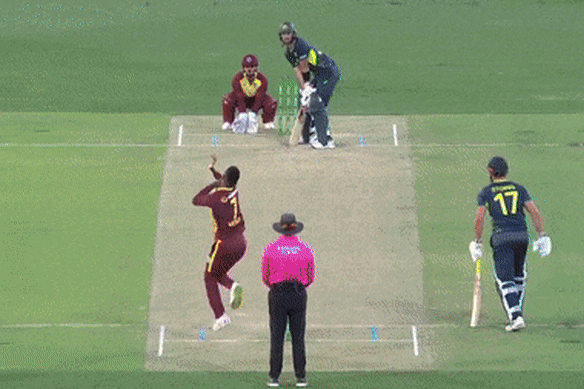 Glenn Maxwell’s switch hit was just one highlight of an incredible knock.