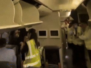 More than 50 Australians on flight hit by turbulence, killing one