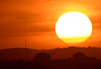 Victorian sunrise during heatwave (AAP)Victorian sunrise during heatwave (AAP)