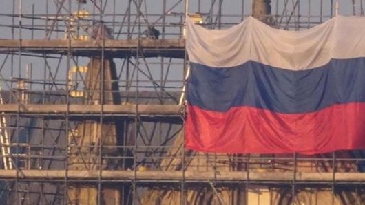 For the local MP, the hanging of a Russian flag in Salisbury, England, was a stupid prank. 