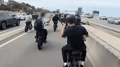 ‘Irresponsible, stupid and downright dangerous’: Police slam Harbour Bridge e-bike stunt