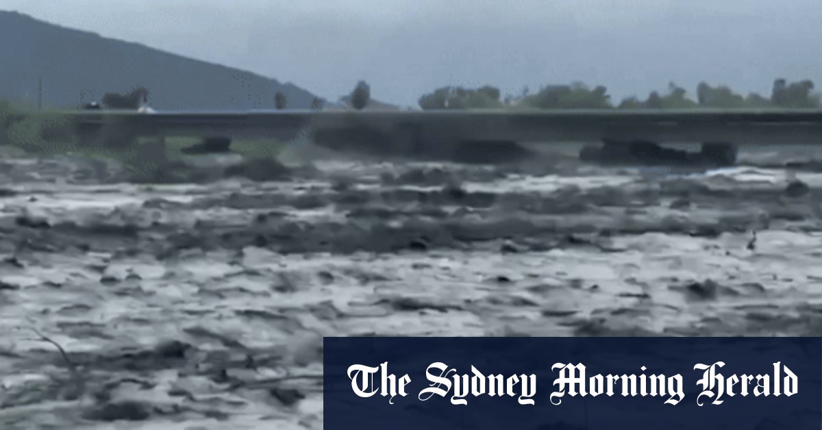 Super Typhoon Ragasa kills 14 in Tairwan as it crosses into Hong Kong, China; at least 129 missing