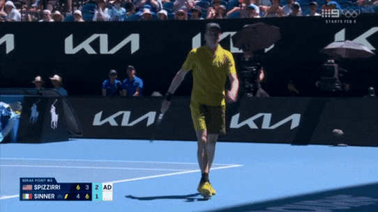 Sinner teve cólicas durante a partida.