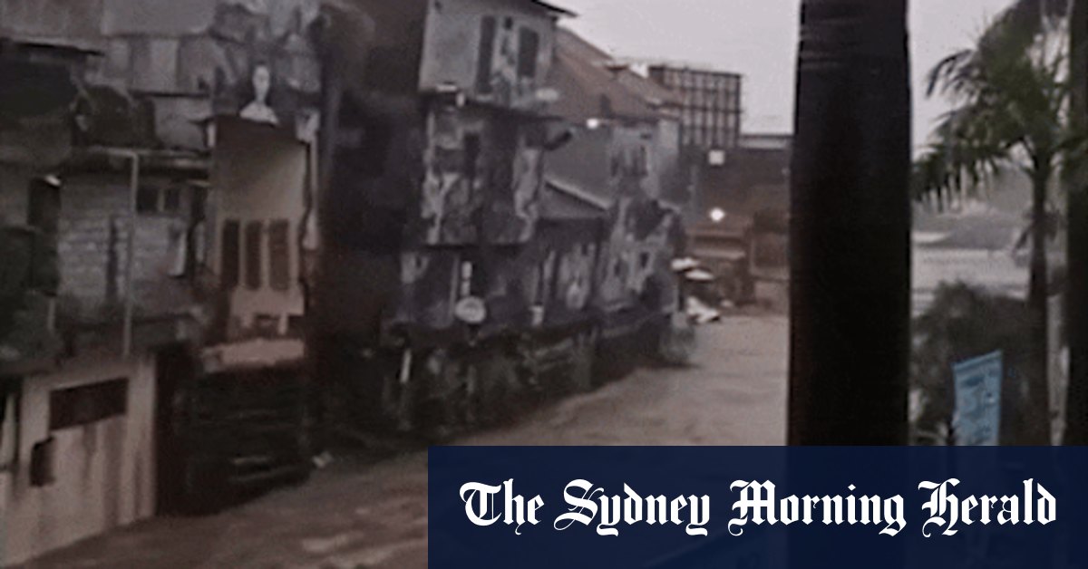 Ban on new tourism hotels and restaurants after deadly floods