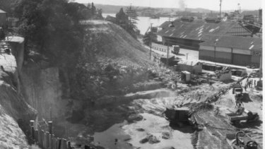 Excavation for the Domain fuel tanks in August 1942 as seen from Mrs Macquaries Road down to Woolloomoloo.