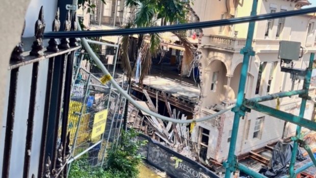 Photos of the building collapse at 780-786 New South Head Rd, Rose Bay