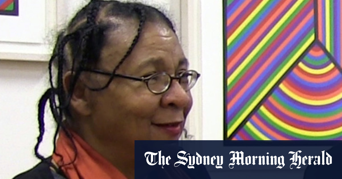 bell hooks, groundbreaking feminist thinker, dies at 69 - Vimarsana News