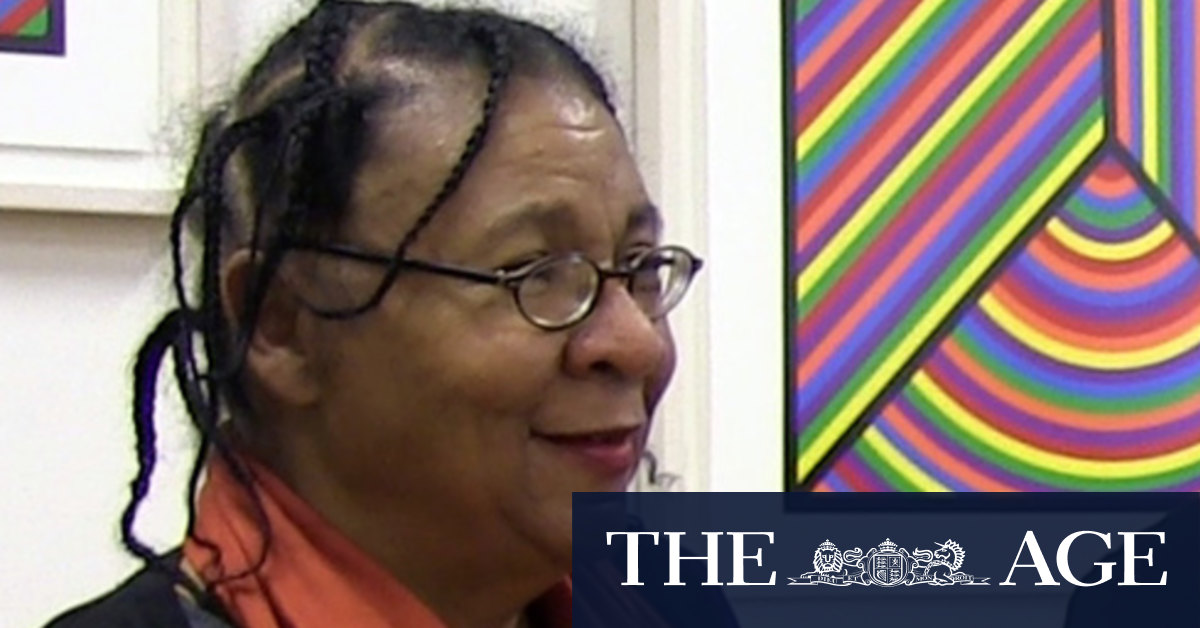 bell hooks, groundbreaking feminist thinker, dies at 69 - Vimarsana News