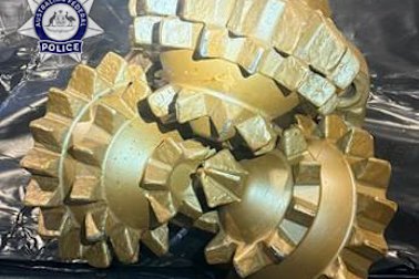 An international organized crime operation has arrested five people and seized 36kg of cocaine following an attempt to smuggle a shipment of cocaine hidden inside mining equipment in Chile to Australia.