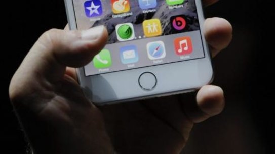 Me and my numb thumb: A tale of tech, texts and tendons