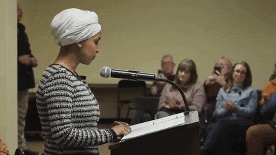 ミネソタ州民主党のイルハン・オマル氏が攻撃した。