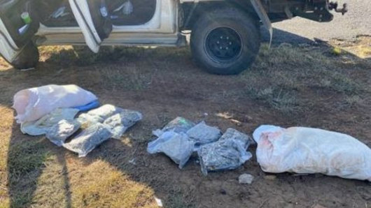 Pillowcases containing 4.47 kilograms of cannabis in heat-sealed bags were found in a vehicle during a routine border check in Queensland.