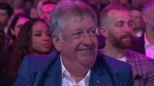 Amy Shark at the 2018 Arias GIF