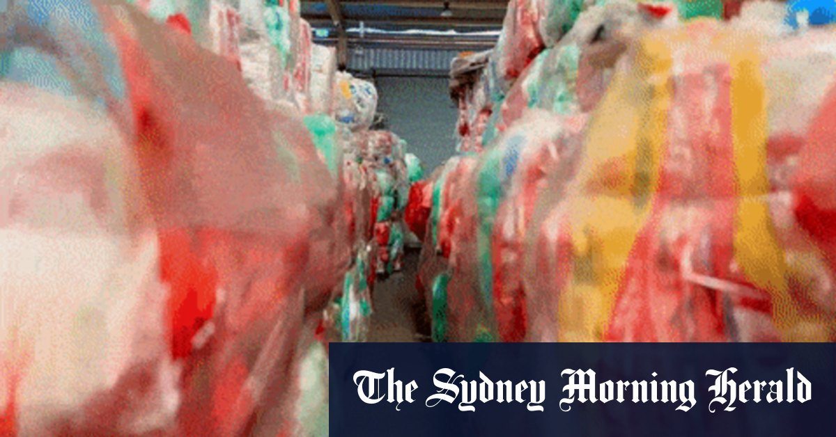Coles, Woolworths ordered to dump tonnes of REDcycle soft plastics in landfill - Vimarsana News