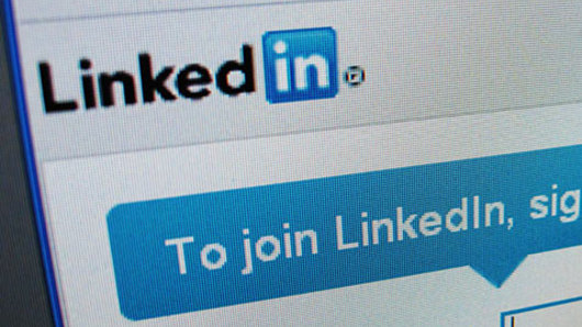 How LinkedIn users are blurring the lines between home and work