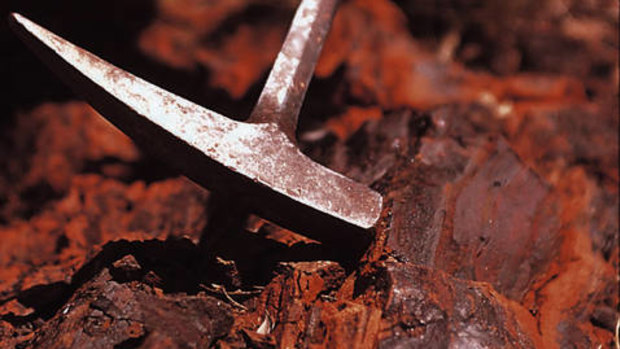 Rinehart offers to sweeten bid for Atlas Iron