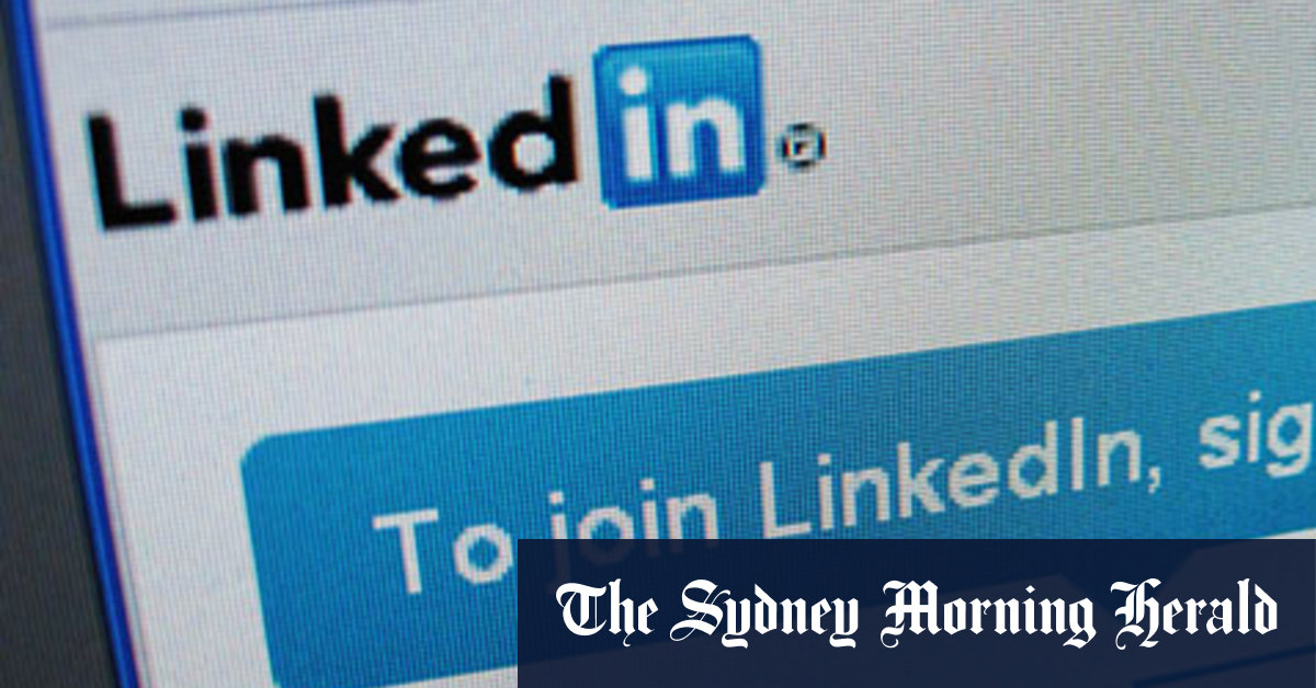 How LinkedIn users are blurring the lines between home and work - Vimarsana News