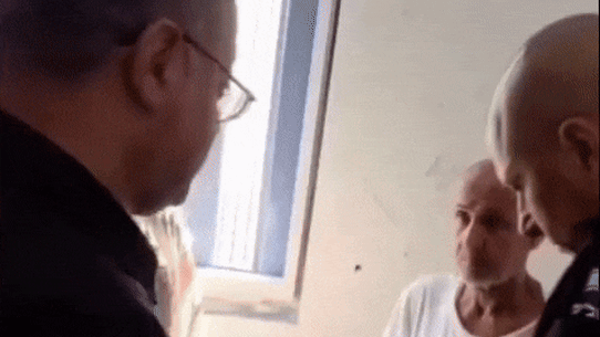 Il ministro israeliano di estrema destra pubblica un video del suo confronto con un leader palestinese imprigionato