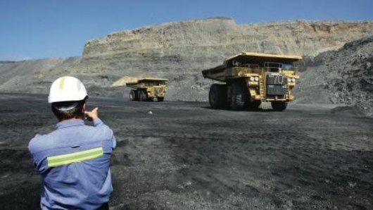 A new report says the Australian resources sector generates about $226 billion of exports each year.