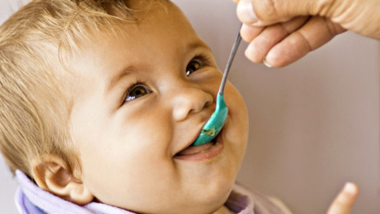 giving peanut butter to baby for first time