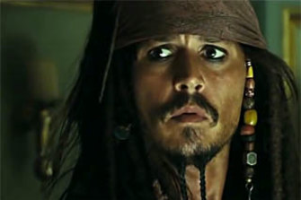 Johnny Depp, Amber Heard'ın aile içi tacizle ilgili makalesi yayınlandıktan sonra Karayip Korsanları serisinden çıkarıldığını iddia ediyor. 