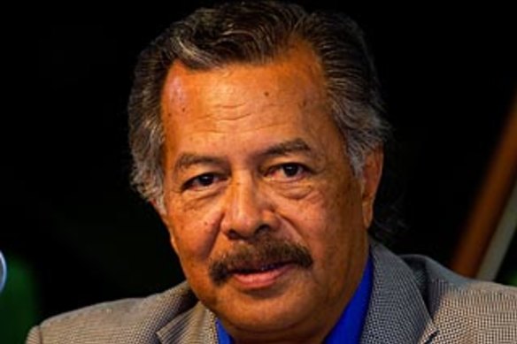 Former Cook Islands prime minister Henry Puna won the ballot 9-8.
