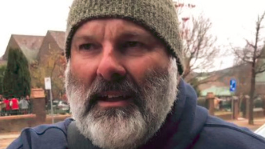 Barnaby Joyce turns camera on paparazzo hiding in bushes to snap him leaving church