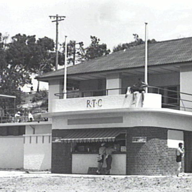 Undated photo of the Suttons Beach Pavilion at Redcliffe. The “RTC” stands for Redcliffe Town Council.