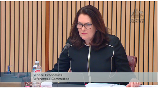 Labor senator Deborah O'Neill questioned EY about overlapping roles at Alinta. 
