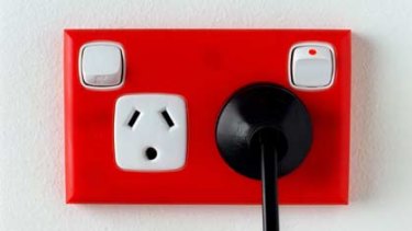 Australians are switching off from big discounts as they chase less confusing offers from smaller electricity retailers.