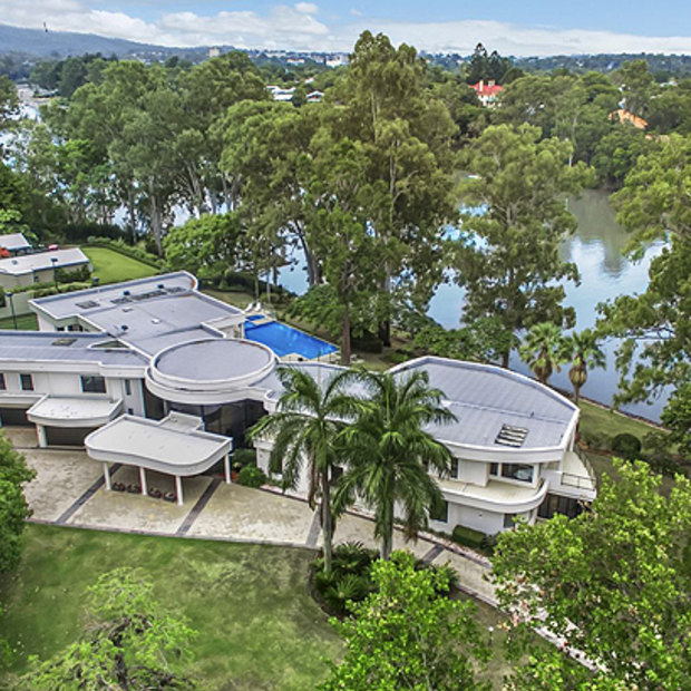 Clive Palmer reported snapped up this riverfront property for a bargain.