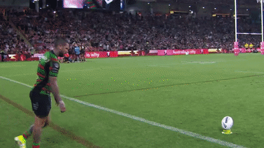 Adam Reynolds skews a crucial kick wide in the 2021 grand final.