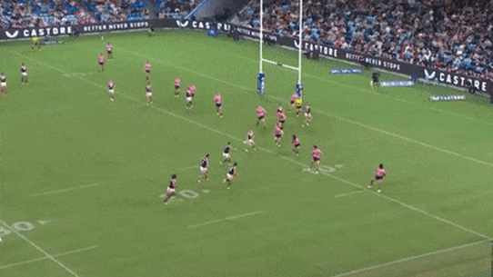 Jared Waerea-Hargreaves obstruction on Dylan Edwards.